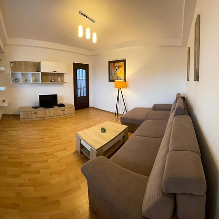 National Arena Mega Mall Elana Apartment Бухарест Екстер'єр фото