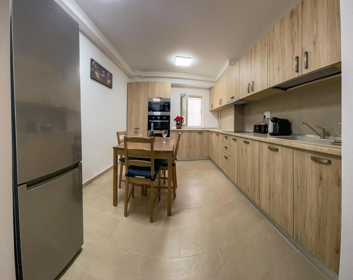 National Arena Mega Mall Elana Apartment Бухарест Екстер'єр фото